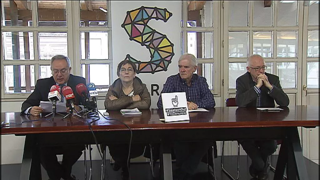 Sareko ordezkariak gaurko agerraldian. Argazkia: EiTB