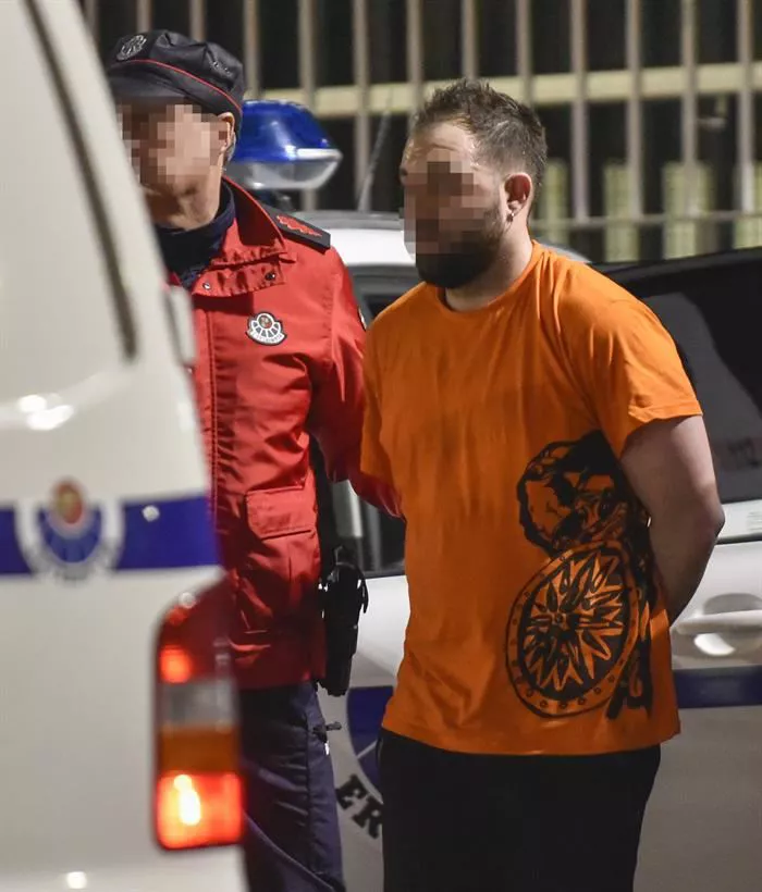 Un ertzaina herido y tres detenidos en Bilbao. Foto: EFE