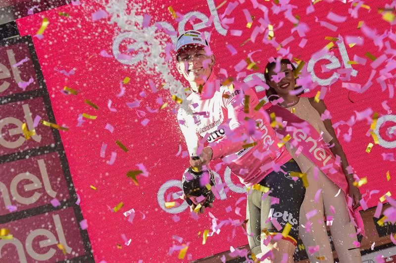 Andre Greipel, Giroko liderra 2. etapa irabazi ostean