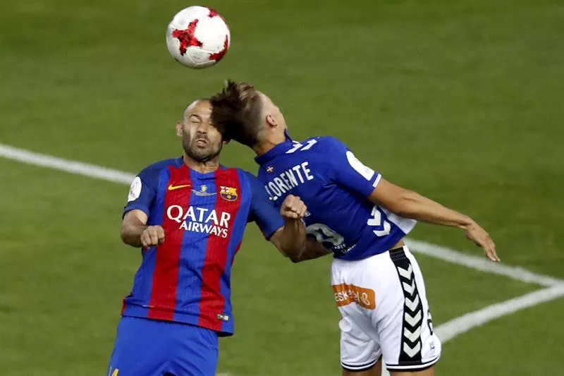 MASCHERANO LLORENTE BARCELONA ALAVES EFE