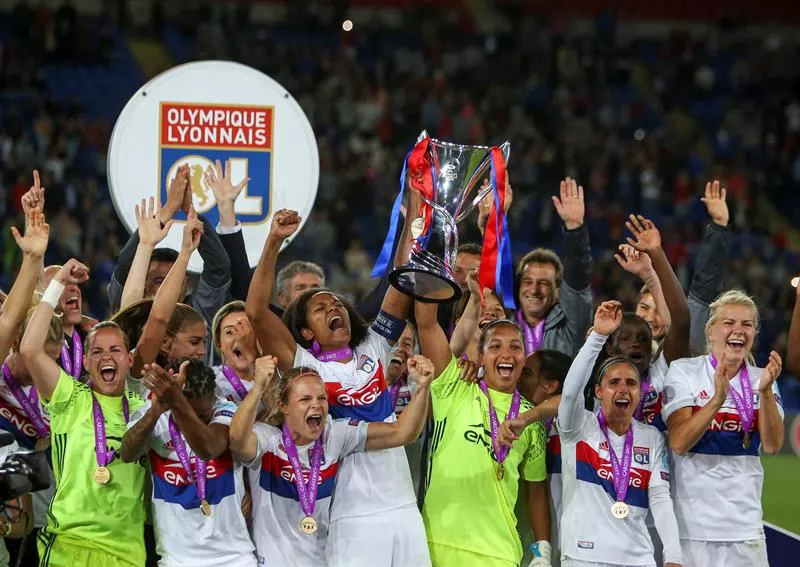 OLYMPIQUE LYON CHAMPIONS EFE