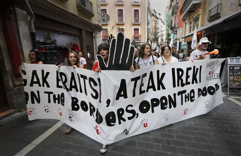 Manifestazioak Iruñeko hainbat kale zeharkatu ditu. Argazkia: EFE