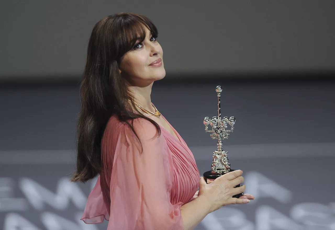MONICA BELLUCCI2