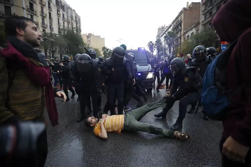 Imagen de las cargas policiales de la Policía el 1 de octubre.