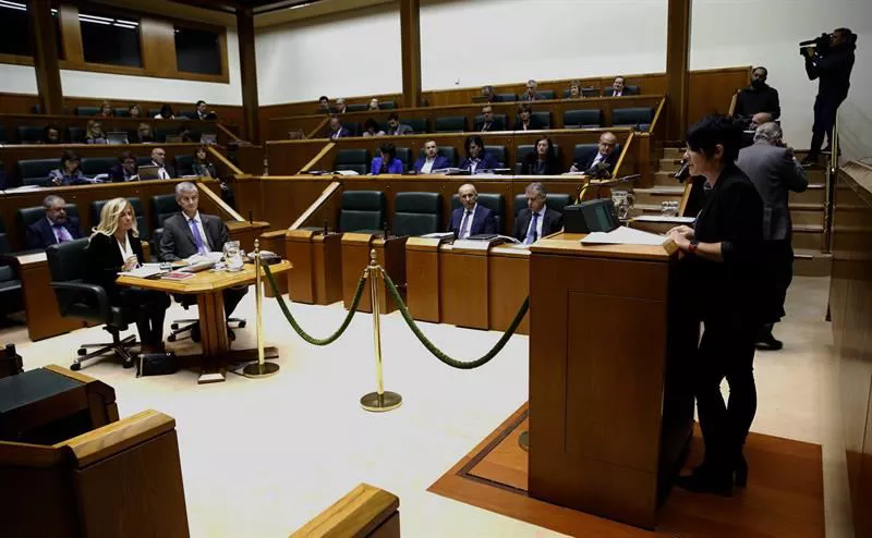 La portavoz de EH Bildu, Maddalen Iriarte, en el Parlamento Vasco. Foto de archivo: EFE