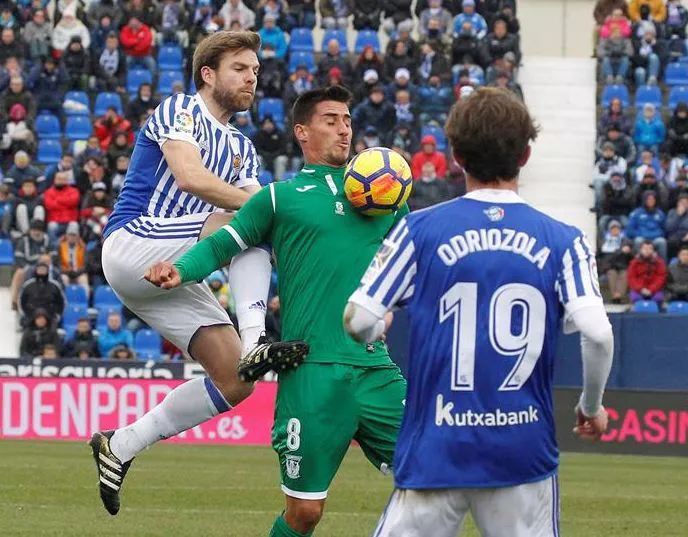 Partida orekatua jokatu dute bi taldeek. Argazkia: Efe.