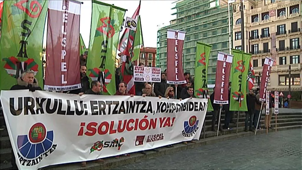 Ertzaintzako sindikatuen protesta baten irudia.