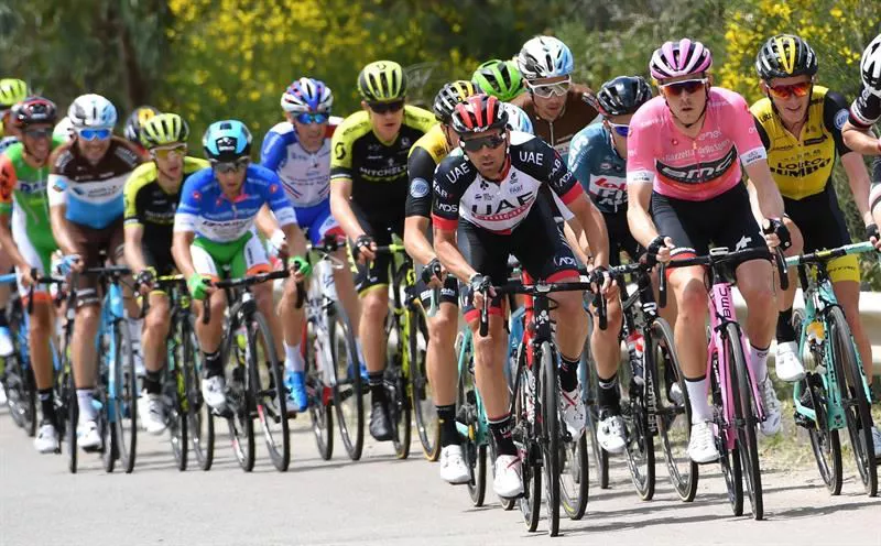 6ª etapa. Pelotón. Foto: Efe