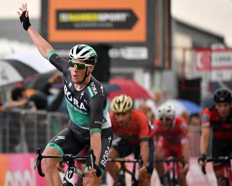 12ª etapa. Sam Bennett. Foto: Efe.