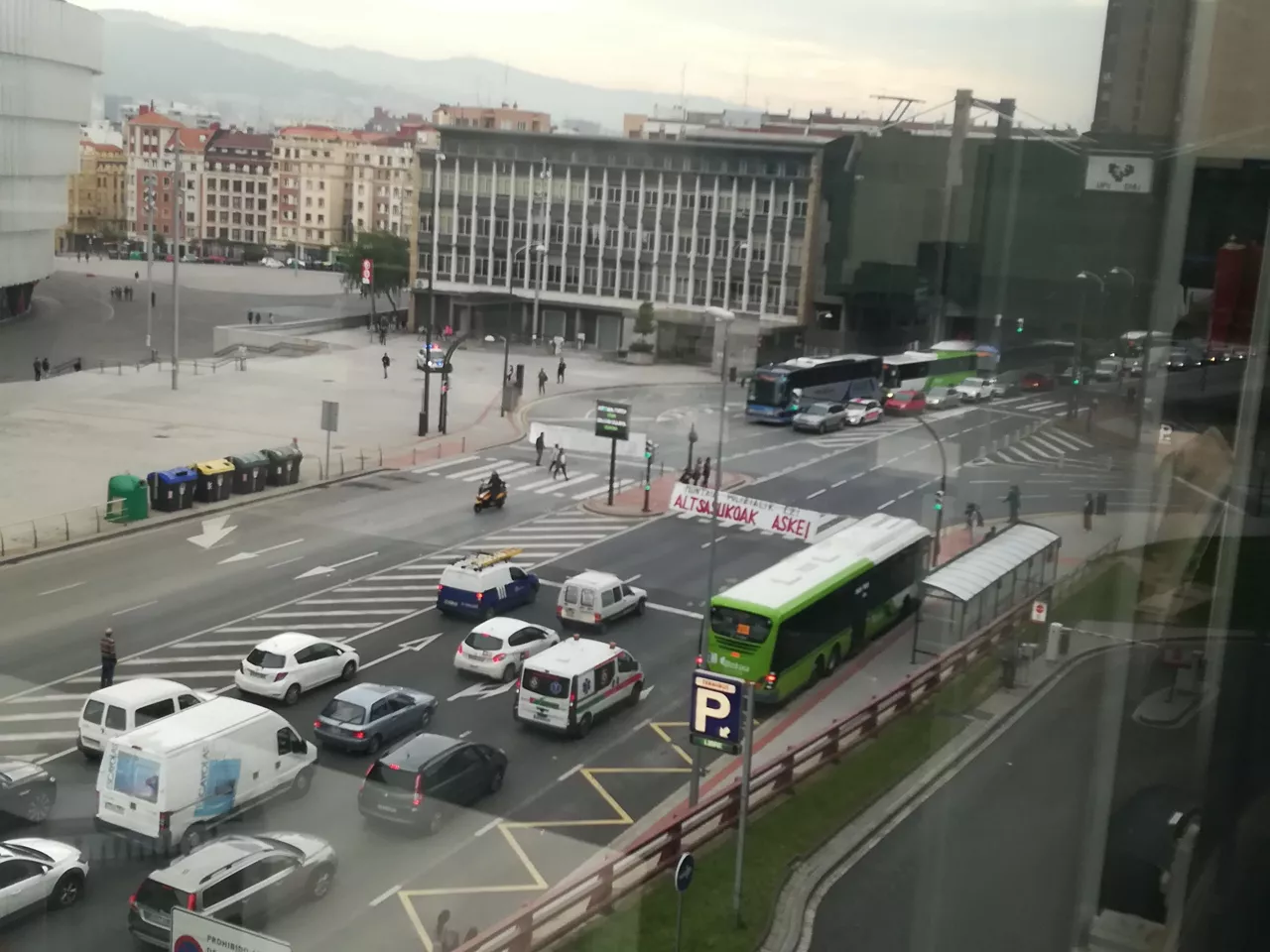 altsasuakoak aske pankarta bilbo