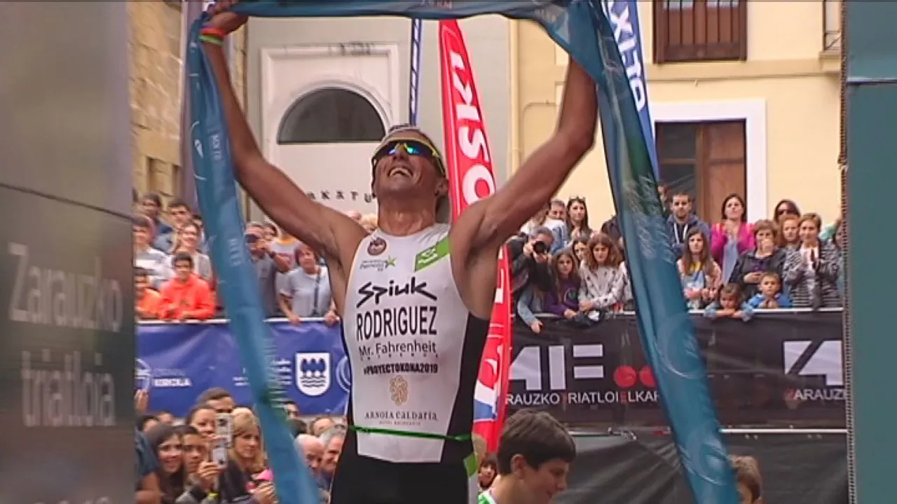 20180609224843_german-rodriguez-zarauzko-triatloia_