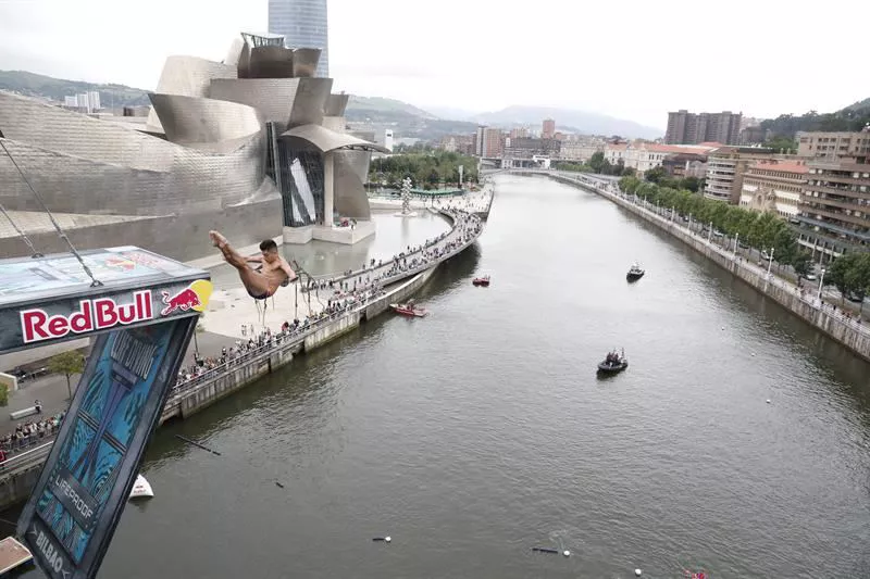 Red Bull Cliff Diving jauziak Bilbo 2018. Argazkia: Efe.