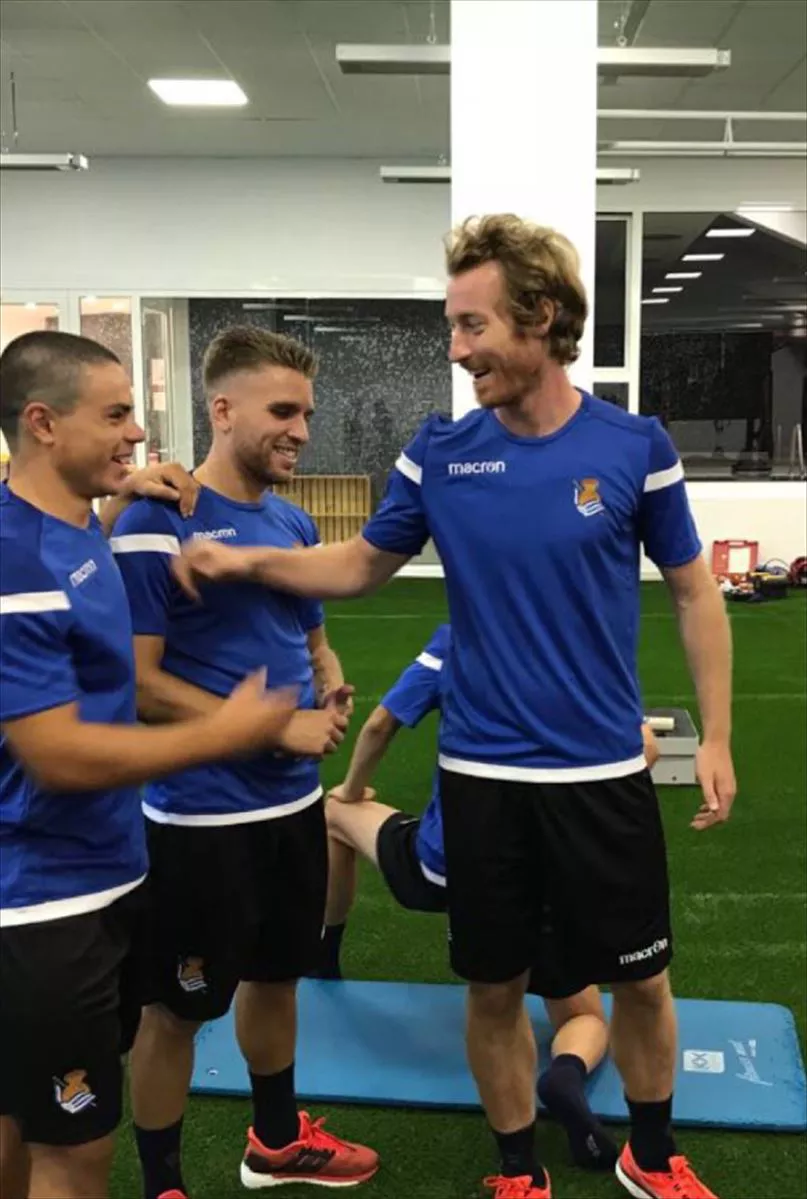 REALA ZURUTUZA DENBORALDIAURREA FOTOREALA