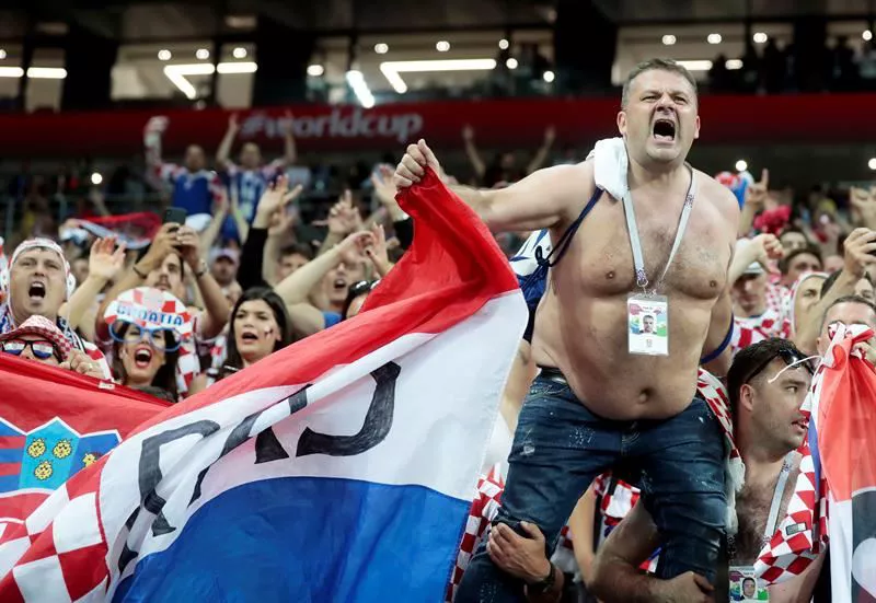 12 CROACIA AFICION RUSIA