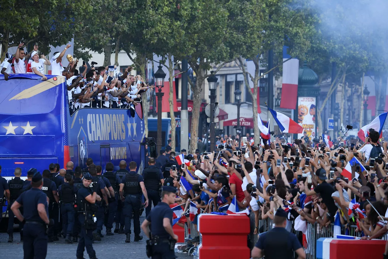 PARIS RECIBIMIENTO FRANCIA CAMPEON DEL MUNDO 2018 08