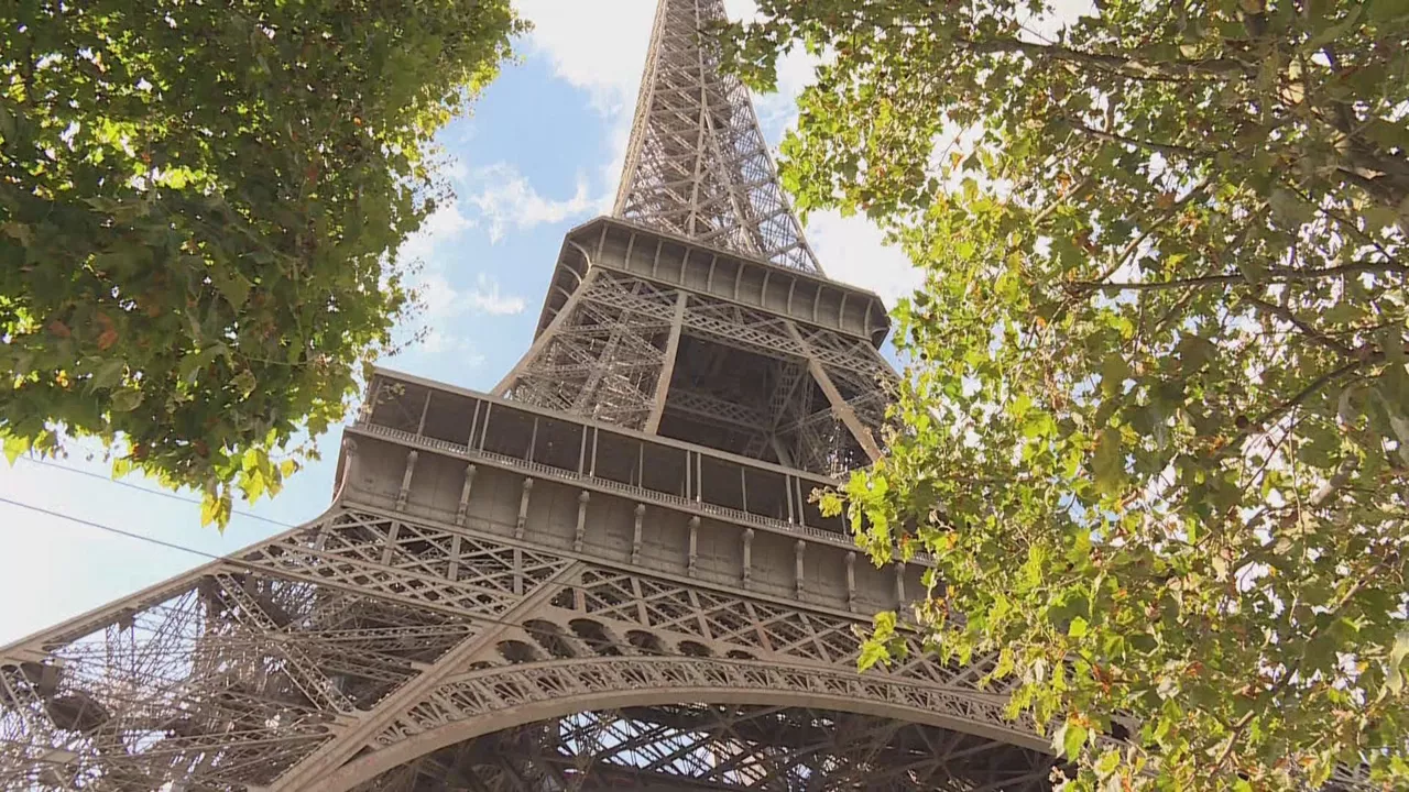20180802091001_eiffel-dorrea_