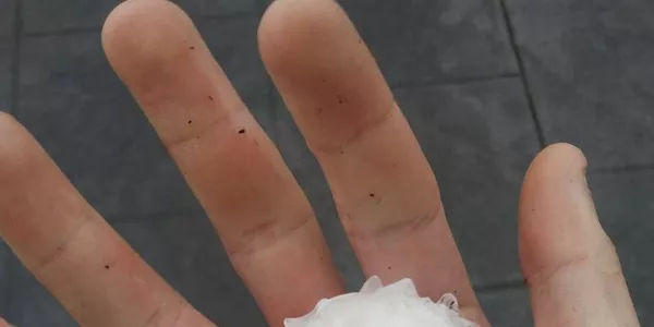 Granizo en Errigoiti. Foto: Ibai Estankona