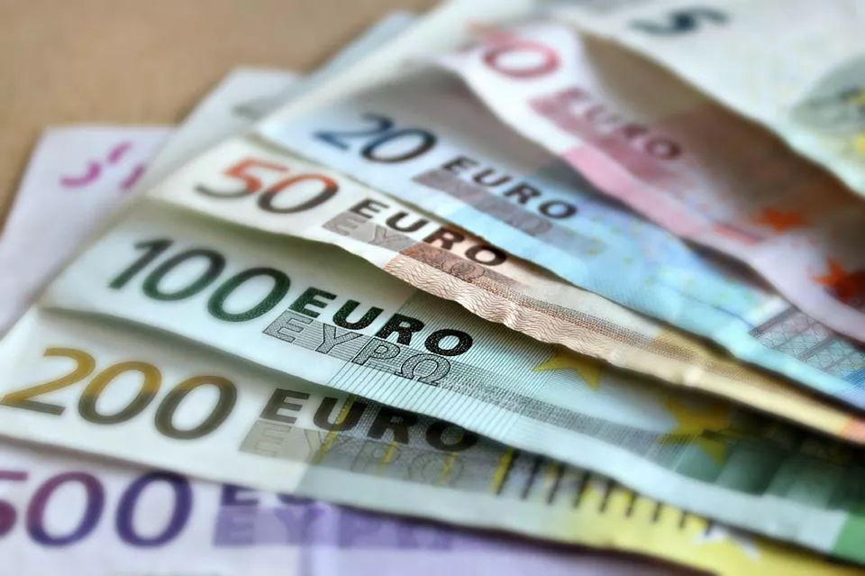 euro billete moneda europa dirua dinero (CCO lizentzia dauka, lasai erabili)