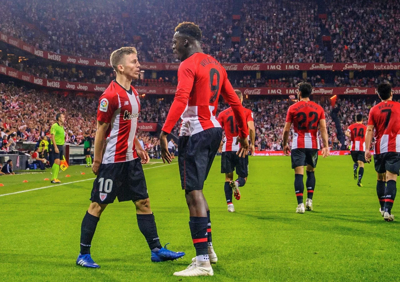 DERBIA ATHLETIC REAL MUNIAIN WILLIAMS
