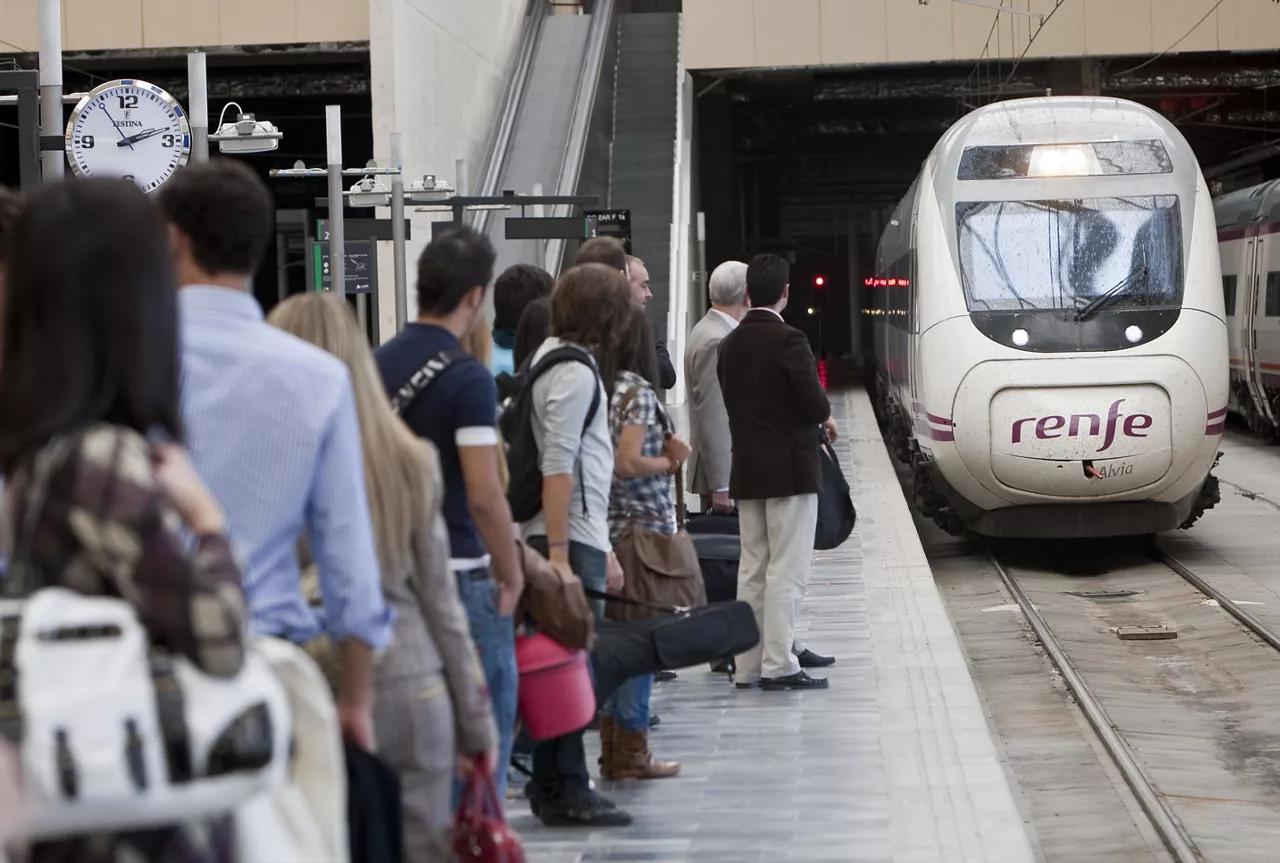 Renferen aldirietako tren geltoki bat