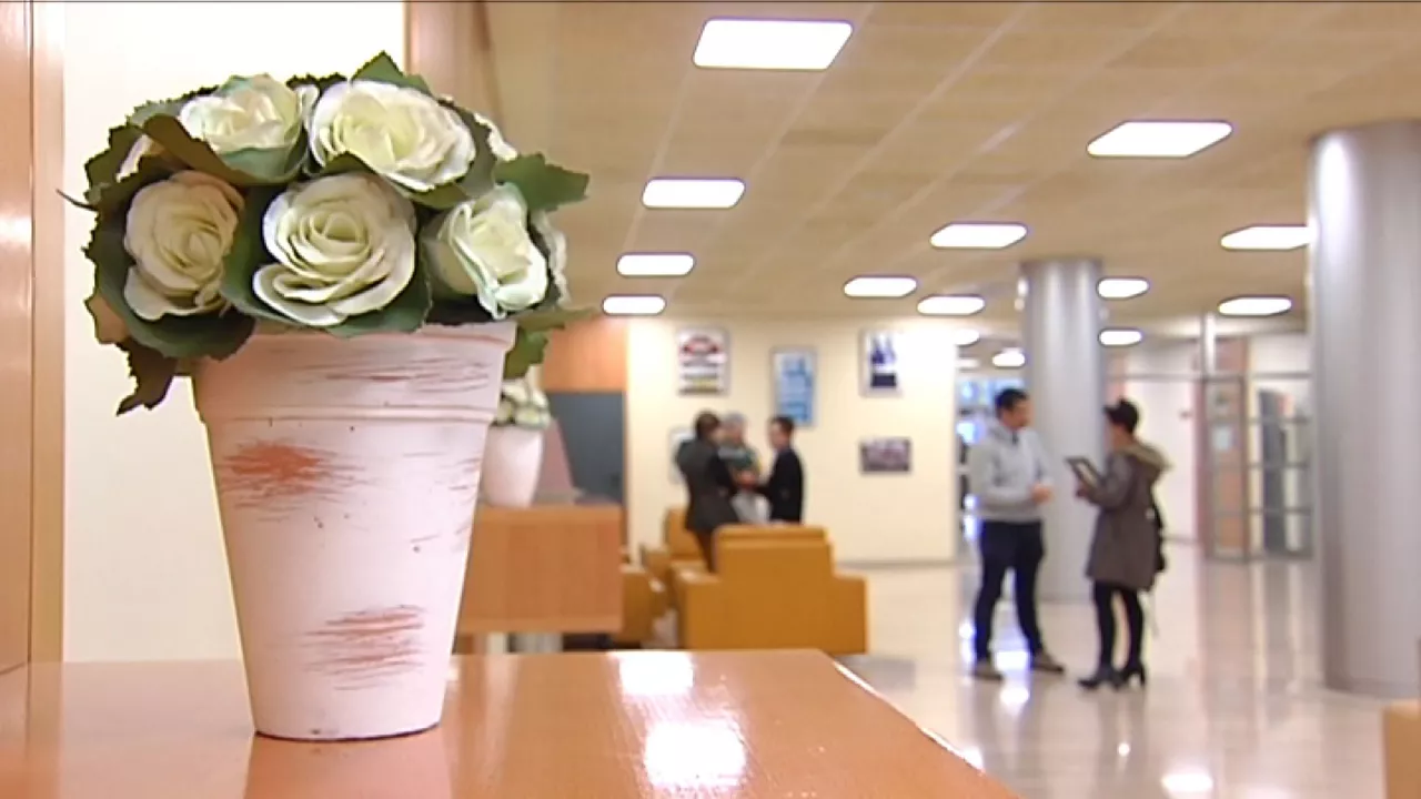 Flores en un tanatorio