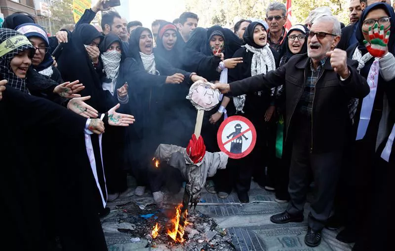 Al menos seis personas han sido condenadas a muerte por participar en las protestas. Foto: EFE.