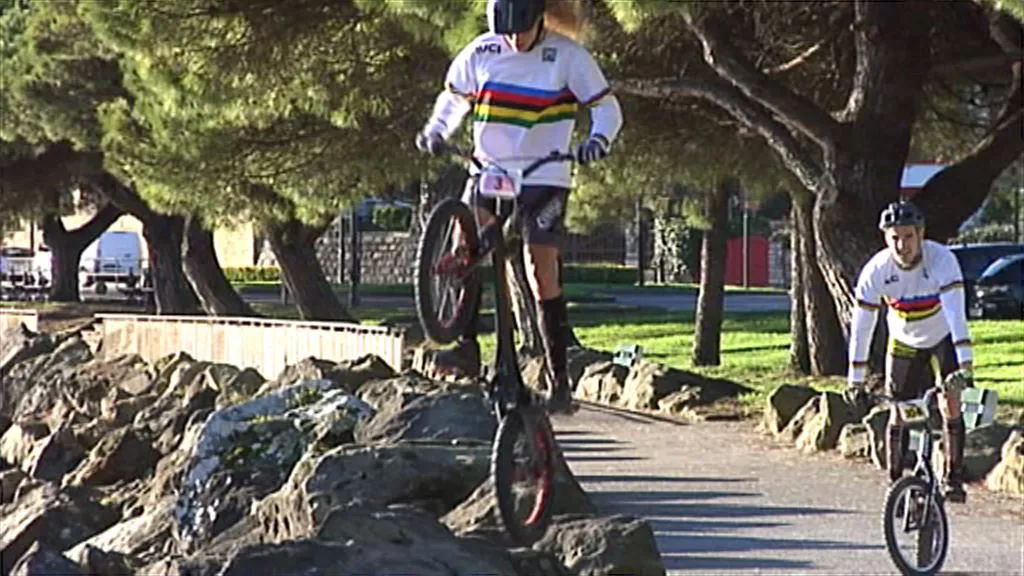 20181129192835_bike-trial_