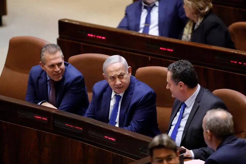 Benjamin Netanyahu Israelgo lehen ministroa Parlamentuan.