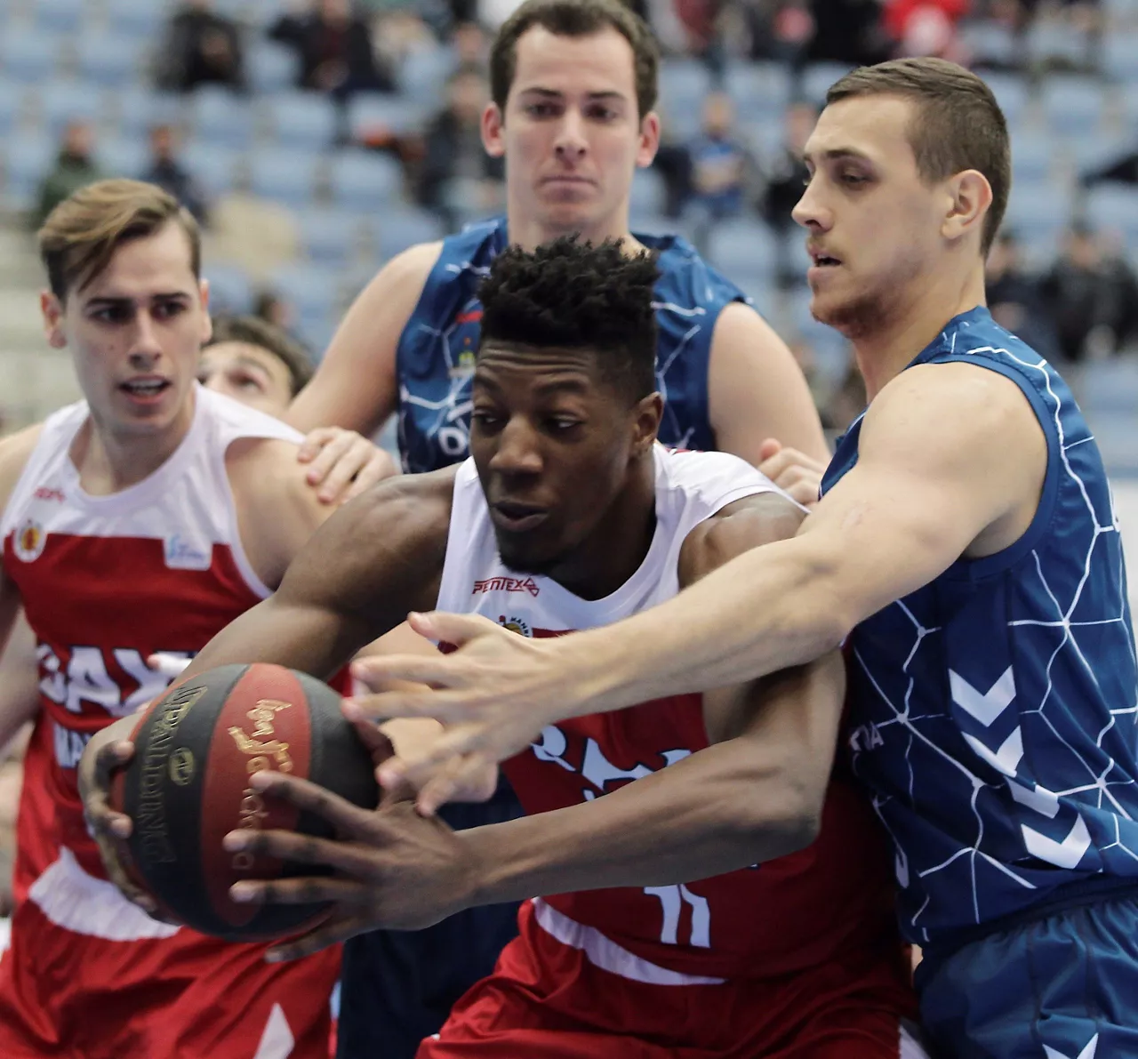 DELTECO GBC GIPUZKOABASKET MANRESA EFE