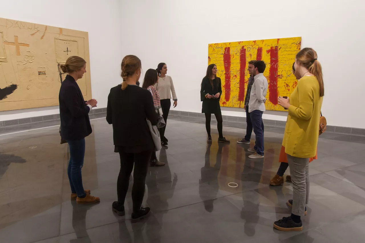 Maskara ez da derrigorrezkoa izango museoetan, baina bai gomendagarria. Argazkia: EFE