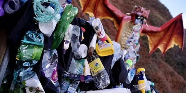 Greenpeacen dragoia Gaztelugatxen. Argazkia: Greenpeace