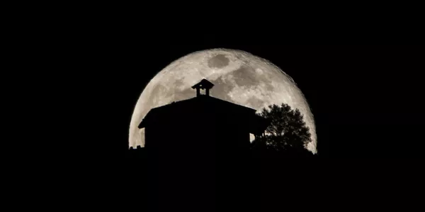 Luna de gusano en San Pedro Atxarre. Foto: Unai Urresti