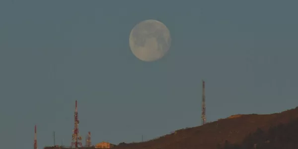 Luna de gusano en Hondarribia. Foto: Juan Miguel Anatol.