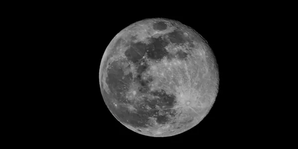 Luna de gusano en Bermeo. Foto: Unai Urresti