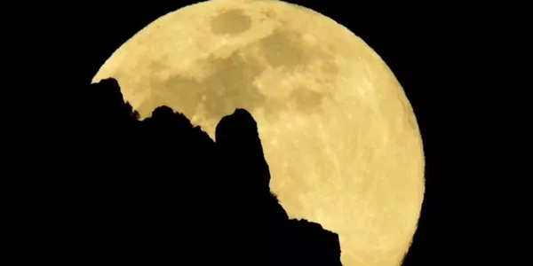 Luna de gusano en Santiago de Compostela