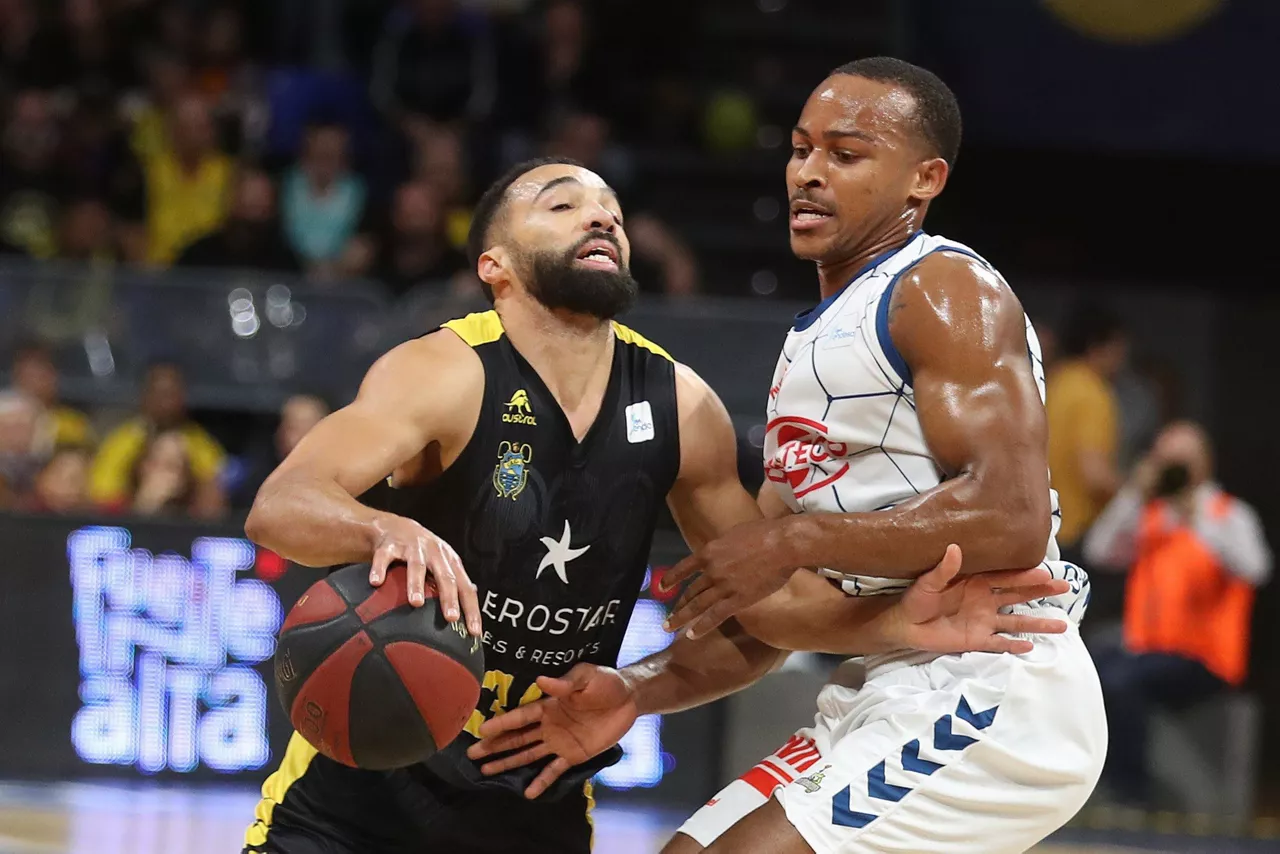 WHITE NEVELS TENERIFE GIPUZKOABASKET GBC EFE