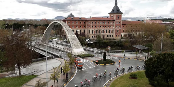 La segunda etapa de la Itzulia 2019 a su paso por Pamplona. Foto: EFE