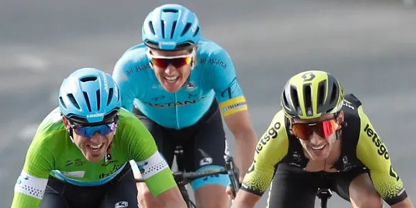 Ion Izagirre, Adam Yates y Jacob Fuglsang entrando en meta. Foto: EFE