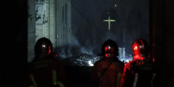 Interior de la catedral de Notre Dame (EFE)