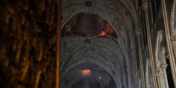 Interior de la catedral de Notre Dame (EFE)
