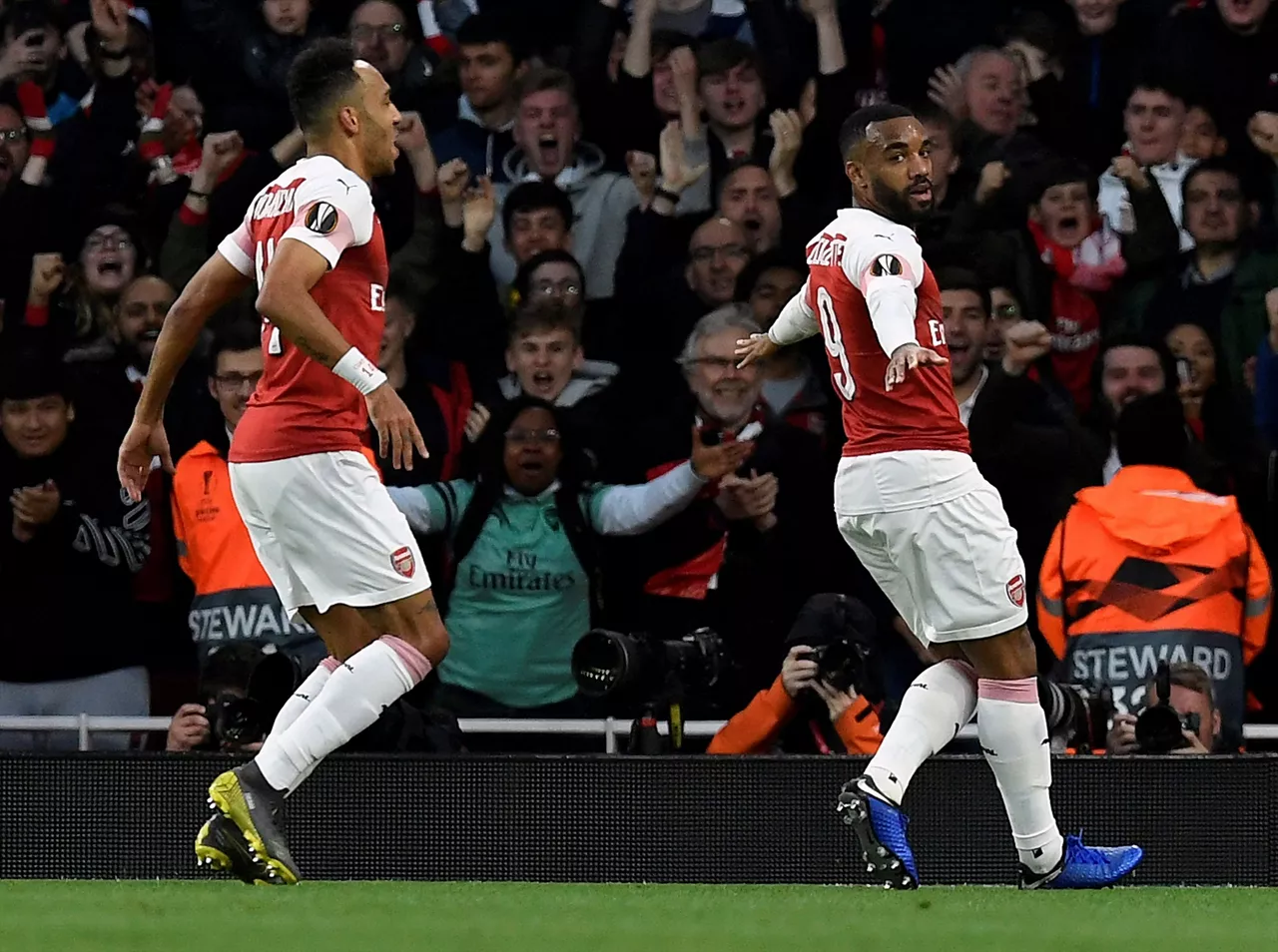 Aubameyang y Lacazette celebrando un gol del Arsenal.