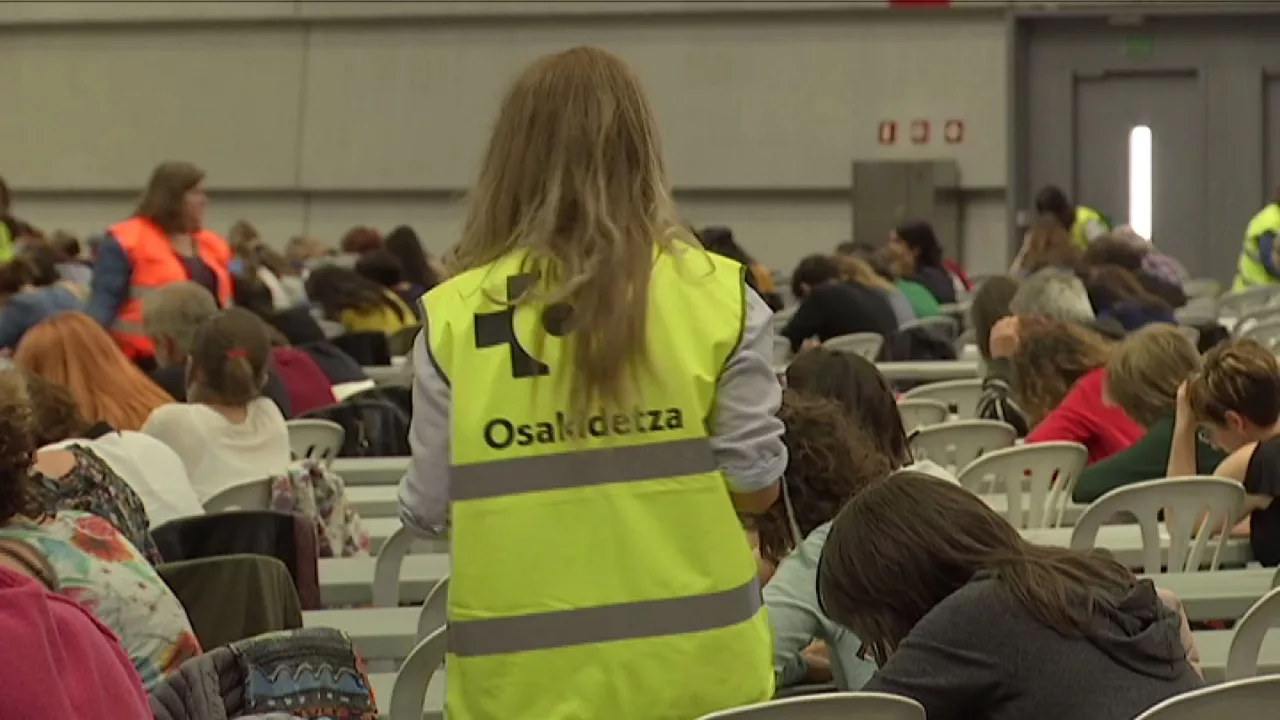 Osakidetzaren azterketa bat. EITBren bideo batetik hartutako artxiboko irudia.