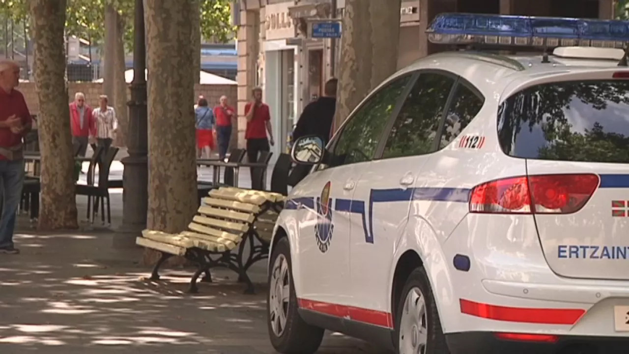 20190627144459_coche-ertzaintza-autoa_