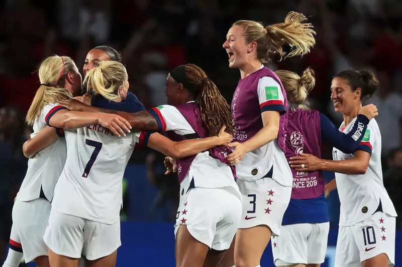 Las futbolistas de Estados Unidos celebran la victoria en el Mundial de Francia 2019