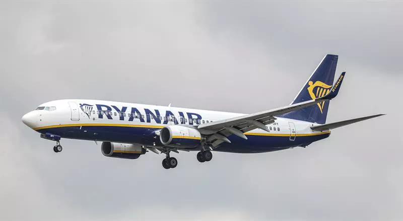 RYANAIR AVION HEGAZKINA EFE