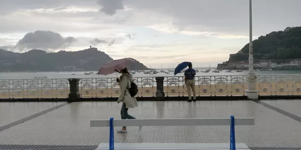 Tormentas y lluvia en San Sebastián (Gipuzkoa). Foto: Jon Hernandez Utrera