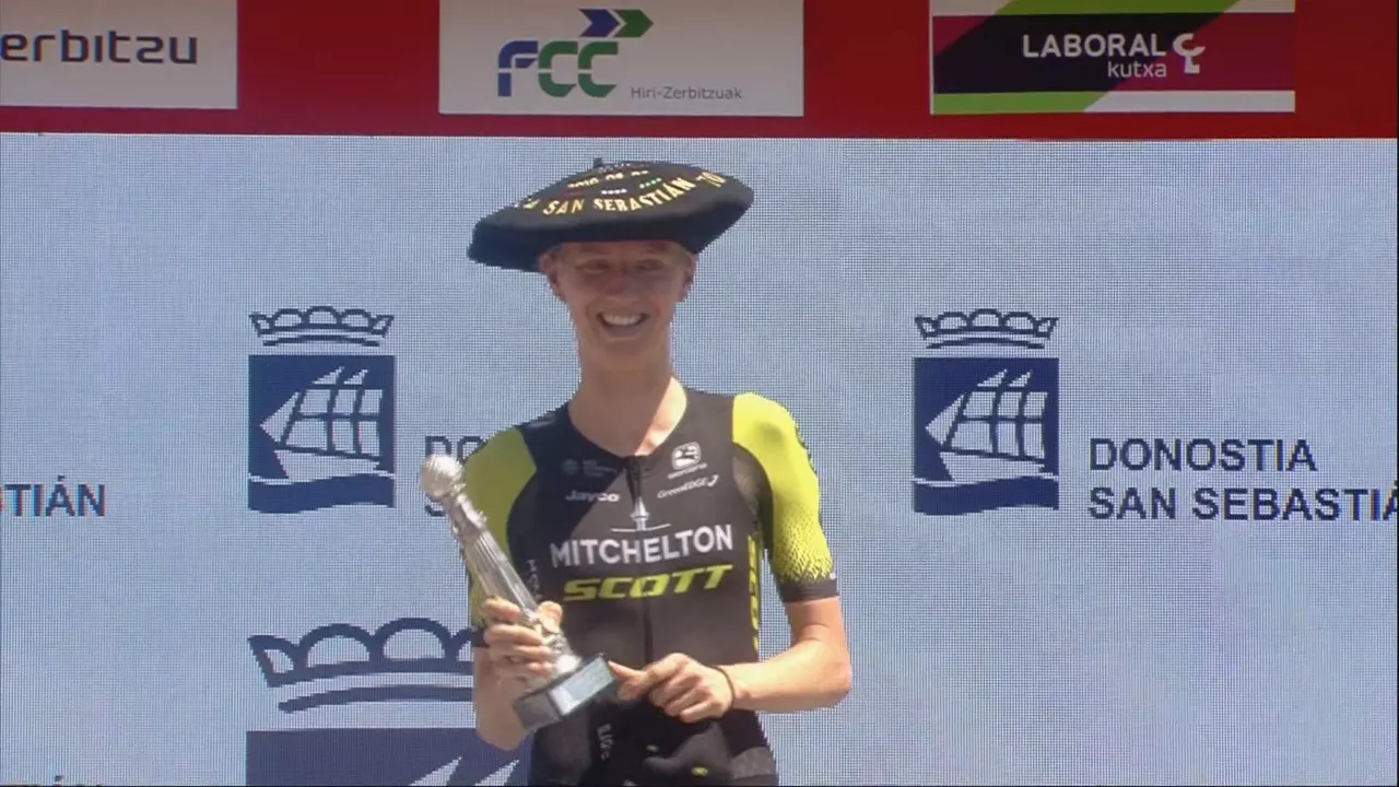 Donostiako klasikoa: Laburpena, Lucy Kennedy garaile