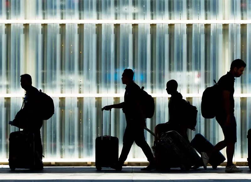 Viajeros. Foto: Efe