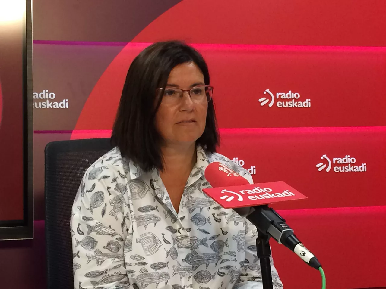 Izaskun Landaida aurreko elkarrizketa batean Radio Euskadiko estudioetan