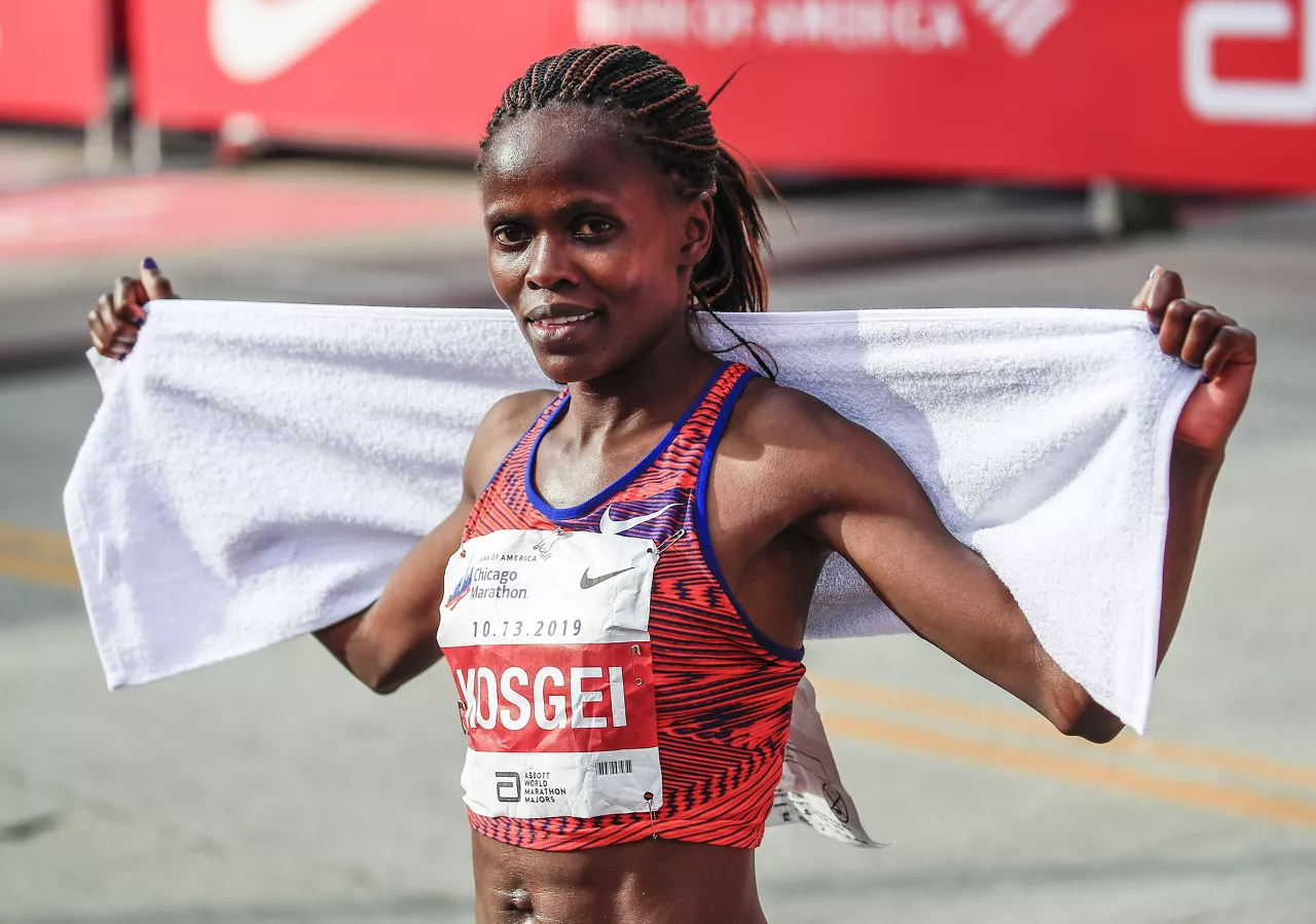 BRIGID KOSGEI MARATON EFE